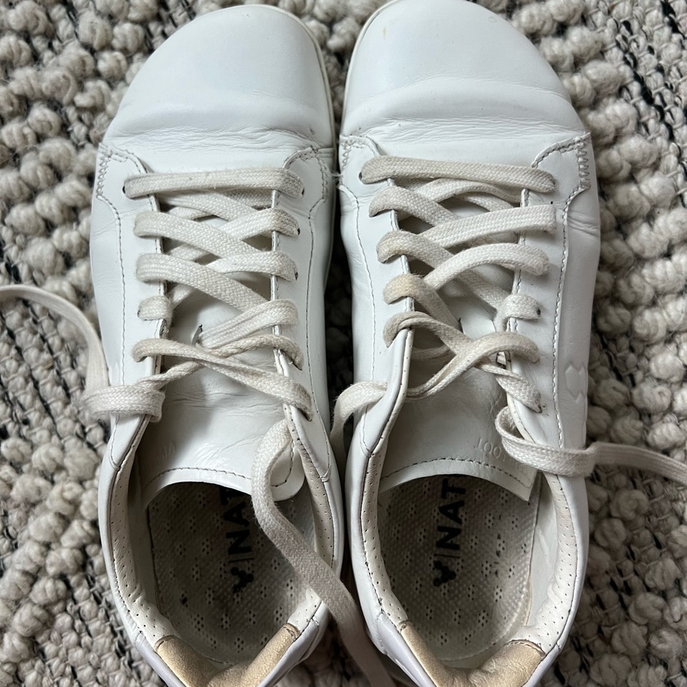 Barefoot sneakers